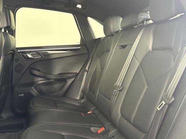 Photo of 2024 White Porsche Macan