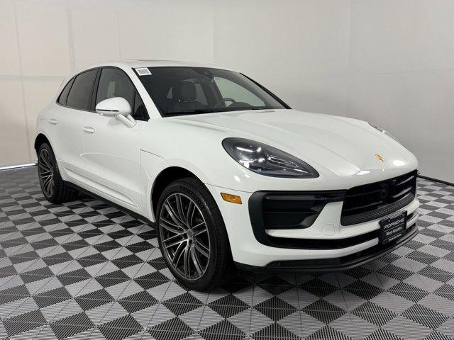 Photo of 2024 White Porsche Macan