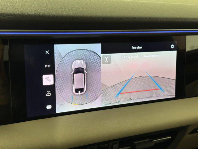 Photo of 2024 Dolomite Silver Metallic Porsche Macan