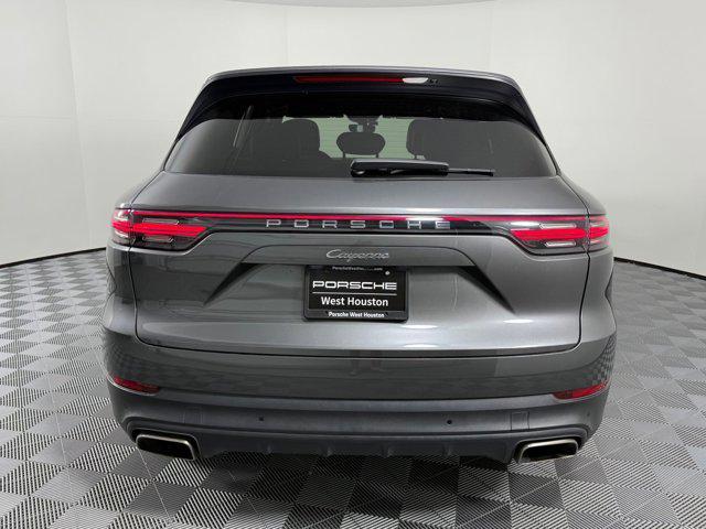 Photo of 2021 Quartzite Grey Metallic Porsche Cayenne