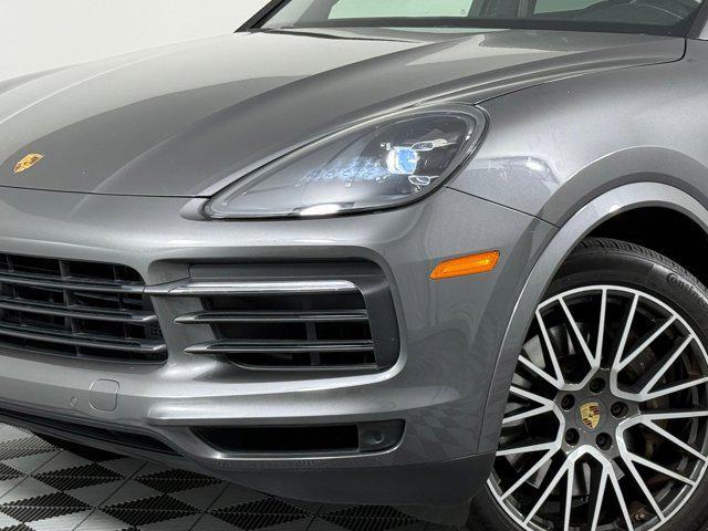Photo of 2021 Quartzite Grey Metallic Porsche Cayenne