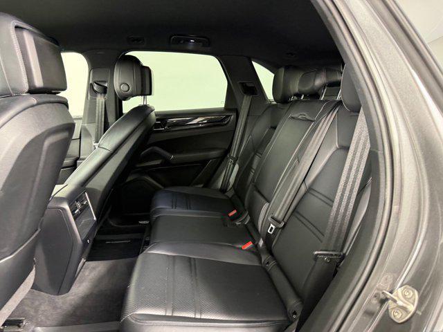 Photo of 2021 Quartzite Grey Metallic Porsche Cayenne