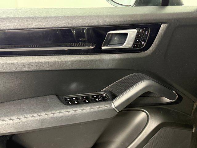 Photo of 2021 Quartzite Grey Metallic Porsche Cayenne