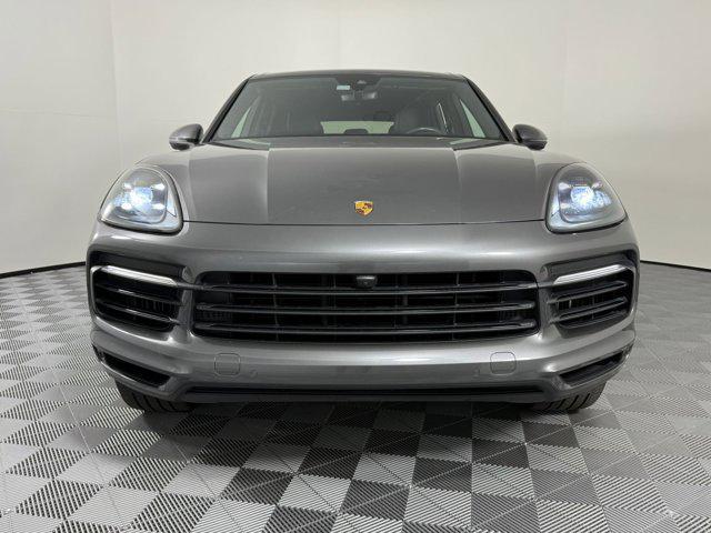 Photo of 2021 Quartzite Grey Metallic Porsche Cayenne