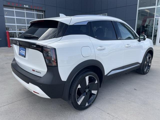 Photo of 2025 Aspen White Tri Nissan Kicks