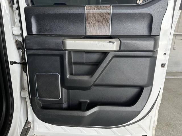 Photo of 2019 White Ford F-350