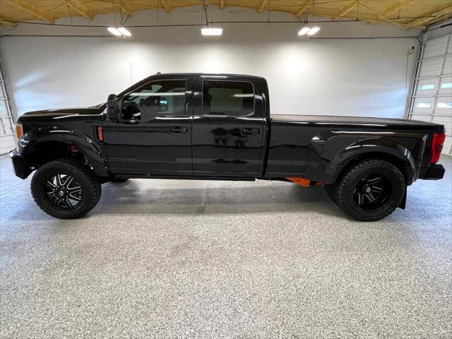 Photo of 2017 Shadow Black Ford F-350