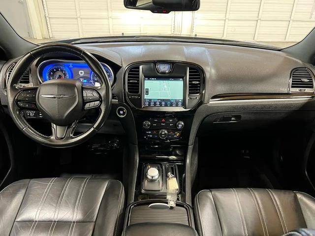 Photo of 2022 Gloss Black Chrysler 300