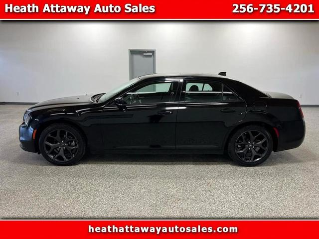 Photo of 2022 Gloss Black Chrysler 300
