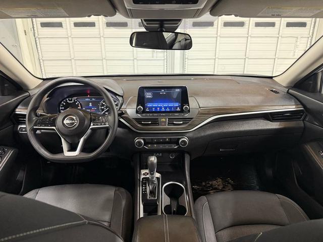 Photo of 2024 Brilliant Silver Metallic Nissan Altima