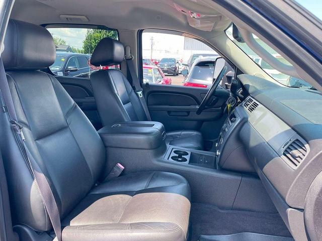 Photo of 2014 Blue Topaz Metallic Chevrolet Silverado 3500