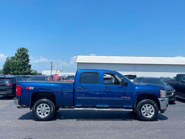 Photo of 2014 Blue Topaz Metallic Chevrolet Silverado 3500