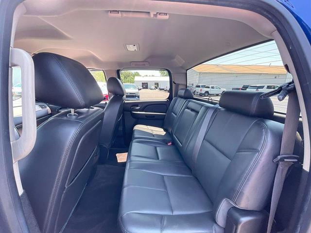 Photo of 2014 Blue Topaz Metallic Chevrolet Silverado 3500