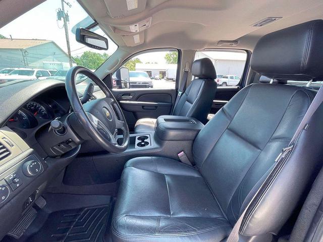 Photo of 2014 Blue Topaz Metallic Chevrolet Silverado 3500