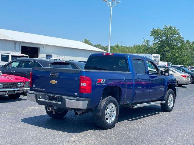 Photo of 2014 Blue Topaz Metallic Chevrolet Silverado 3500