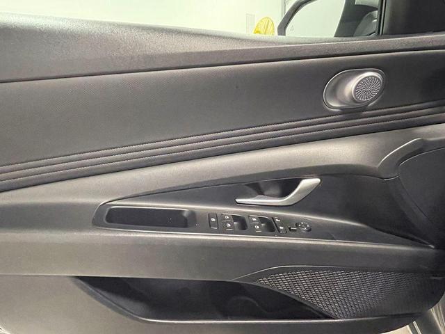 Photo of 2023 Metal Hyundai ELANTRA
