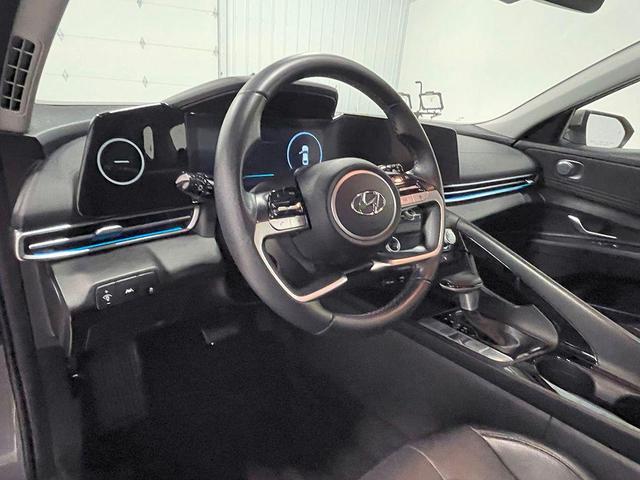 Photo of 2023 Metal Hyundai ELANTRA