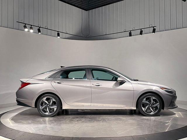 Photo of 2023 Metal Hyundai ELANTRA