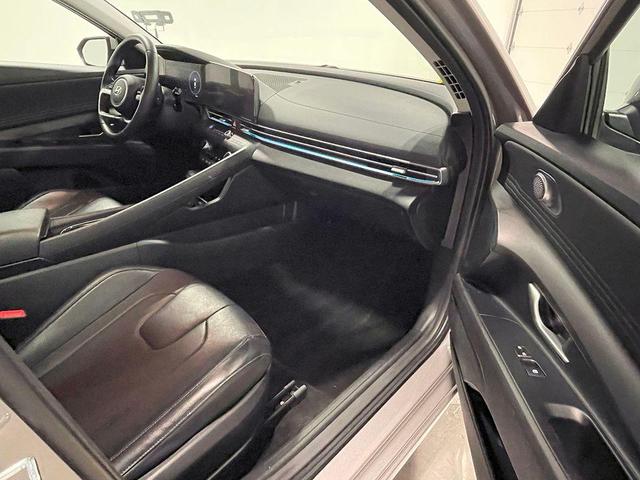 Photo of 2023 Metal Hyundai ELANTRA
