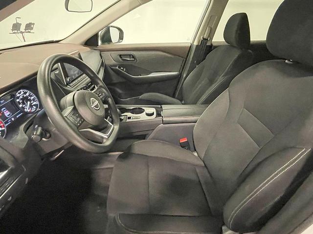 Photo of 2023 Glacier White Nissan Rogue