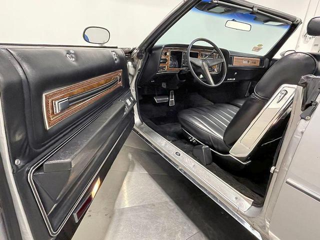 Photo of 1975 Gray Pontiac Grand Ville