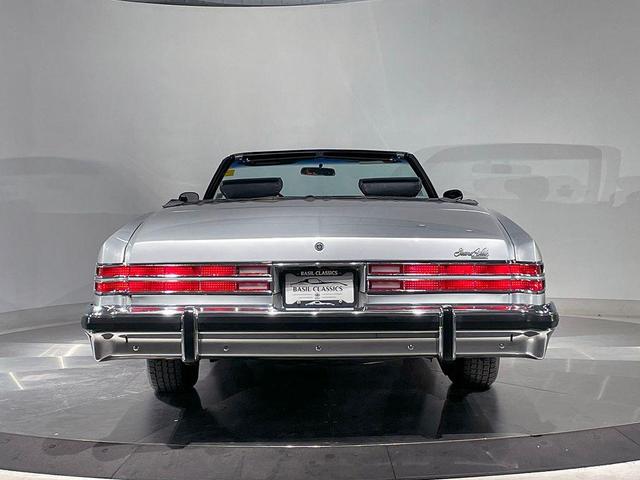 Photo of 1975 Gray Pontiac Grand Ville