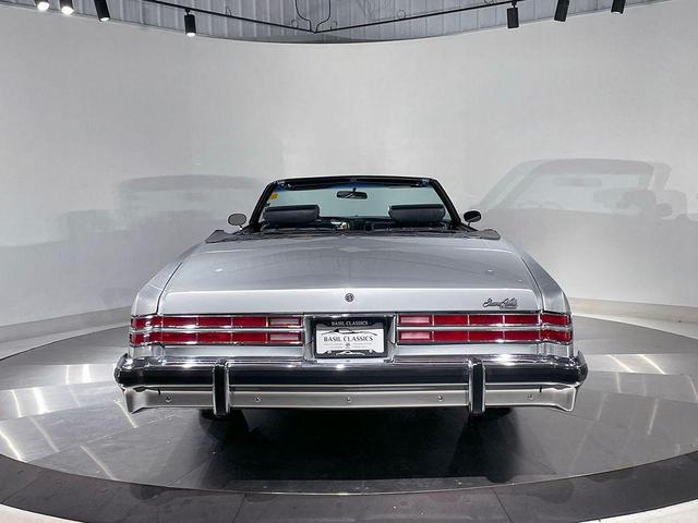 Photo of 1975 Gray Pontiac Grand Ville