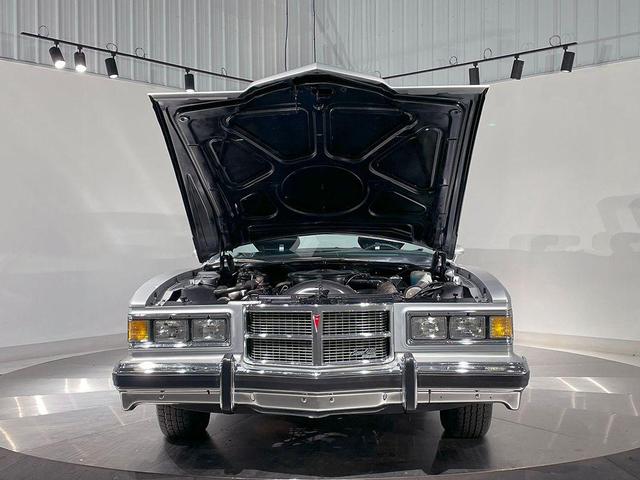 Photo of 1975 Gray Pontiac Grand Ville