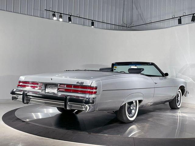 Photo of 1975 Gray Pontiac Grand Ville