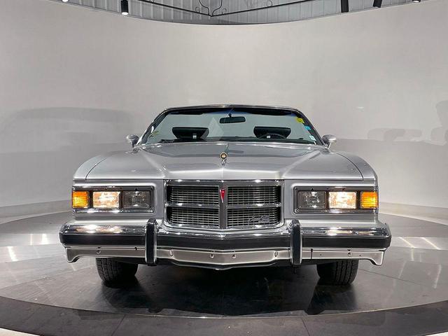 Photo of 1975 Gray Pontiac Grand Ville
