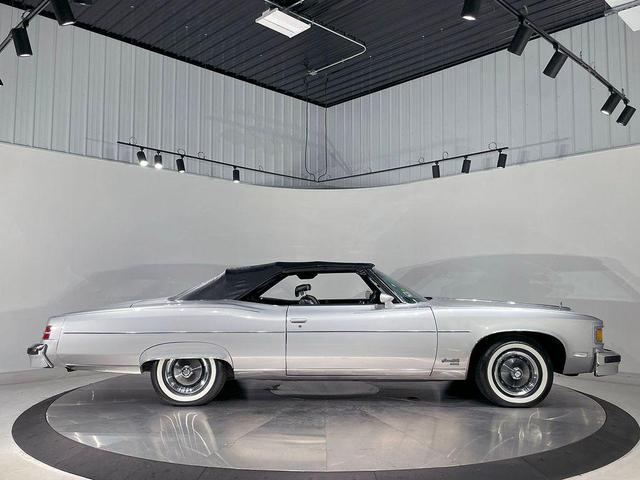 Photo of 1975 Gray Pontiac Grand Ville