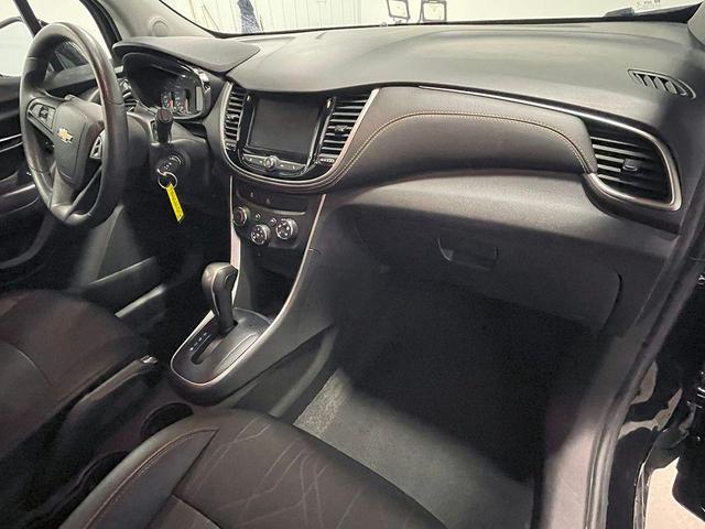 Photo of 2022 Mosaic Black Metallic Chevrolet Trax