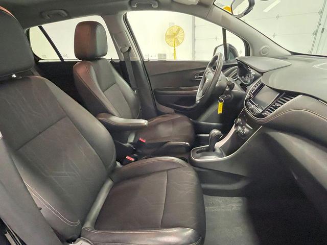 Photo of 2022 Mosaic Black Metallic Chevrolet Trax