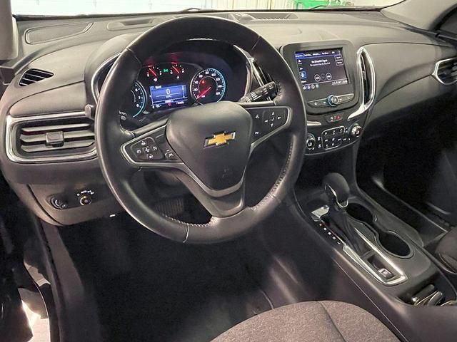 Photo of 2022 Mosaic Black Metallic Chevrolet Equinox