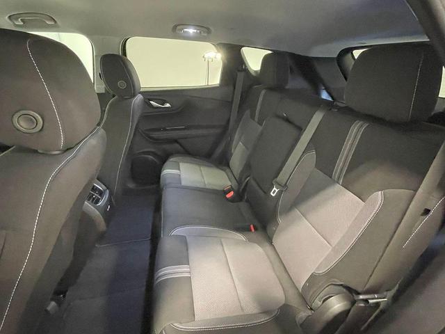 Photo of 2025 Summit White Chevrolet Blazer