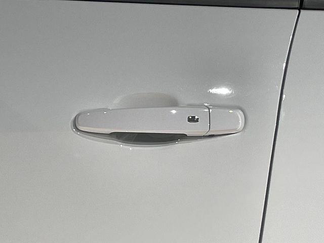 Photo of 2025 Summit White Chevrolet Blazer