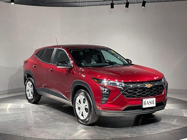 Photo of 2024 Crimson Metallic Chevrolet Trax