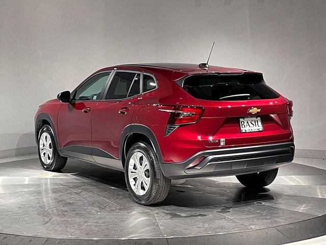 Photo of 2024 Crimson Metallic Chevrolet Trax