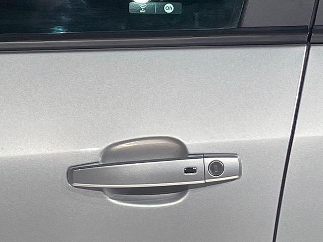 Photo of 2022 Silver Ice Metallic Chevrolet Trax