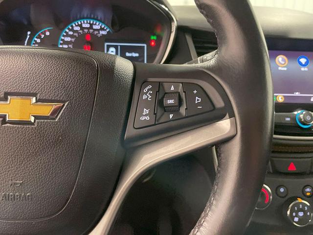 Photo of 2022 Silver Ice Metallic Chevrolet Trax