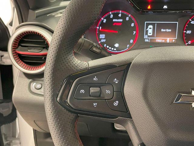 Photo of 2024 Summit White Chevrolet Trax