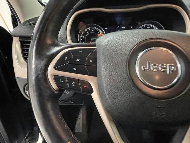 Photo of 2018 Diamond Black Jeep Cherokee