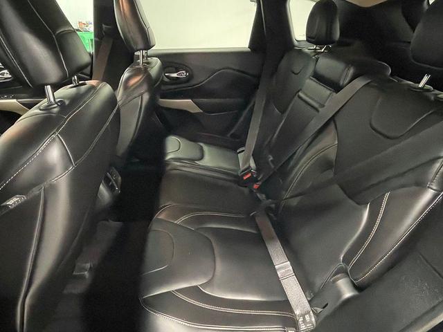 Photo of 2018 Diamond Black Jeep Cherokee