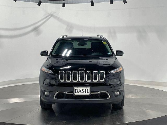 Photo of 2018 Diamond Black Jeep Cherokee