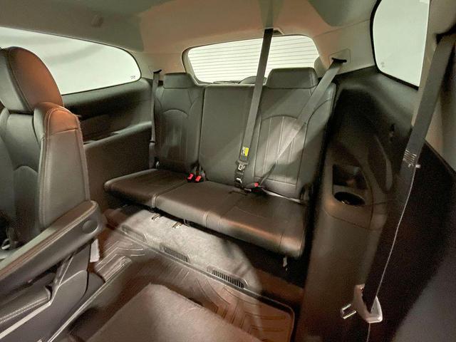 Photo of 2017 Summit White Buick Enclave