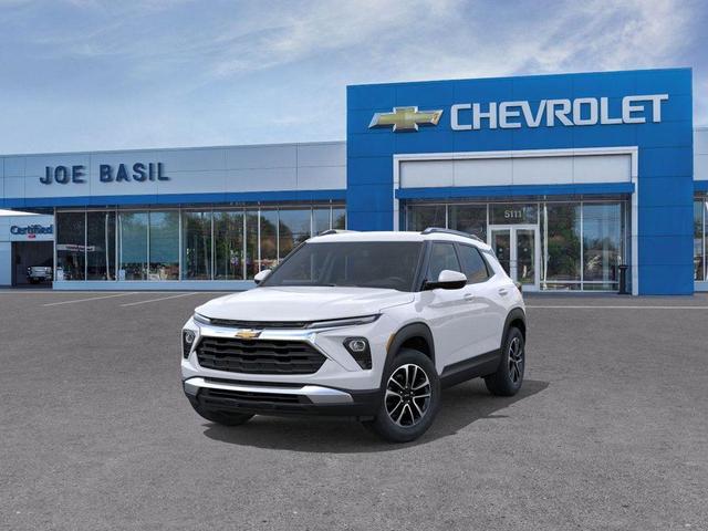 Photo of 2026 Summit White Chevrolet Trailblazer