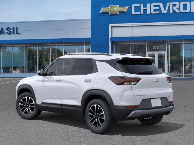Photo of 2026 Summit White Chevrolet Trailblazer