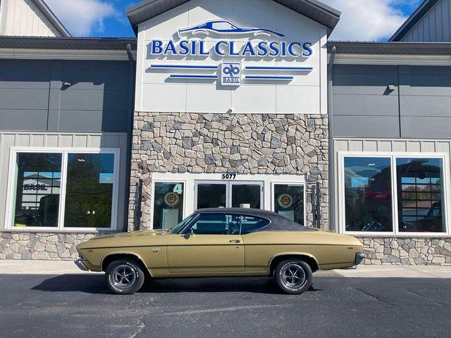 Photo of 1969 Gold Chevrolet Chevelle