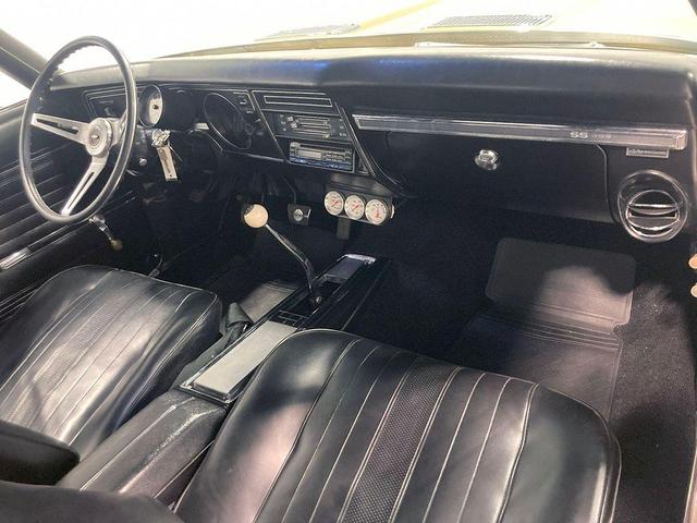 Photo of 1969 Gold Chevrolet Chevelle