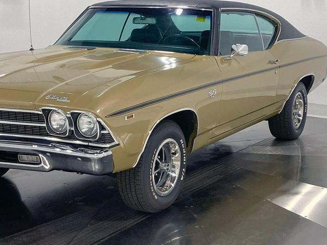 Photo of 1969 Gold Chevrolet Chevelle